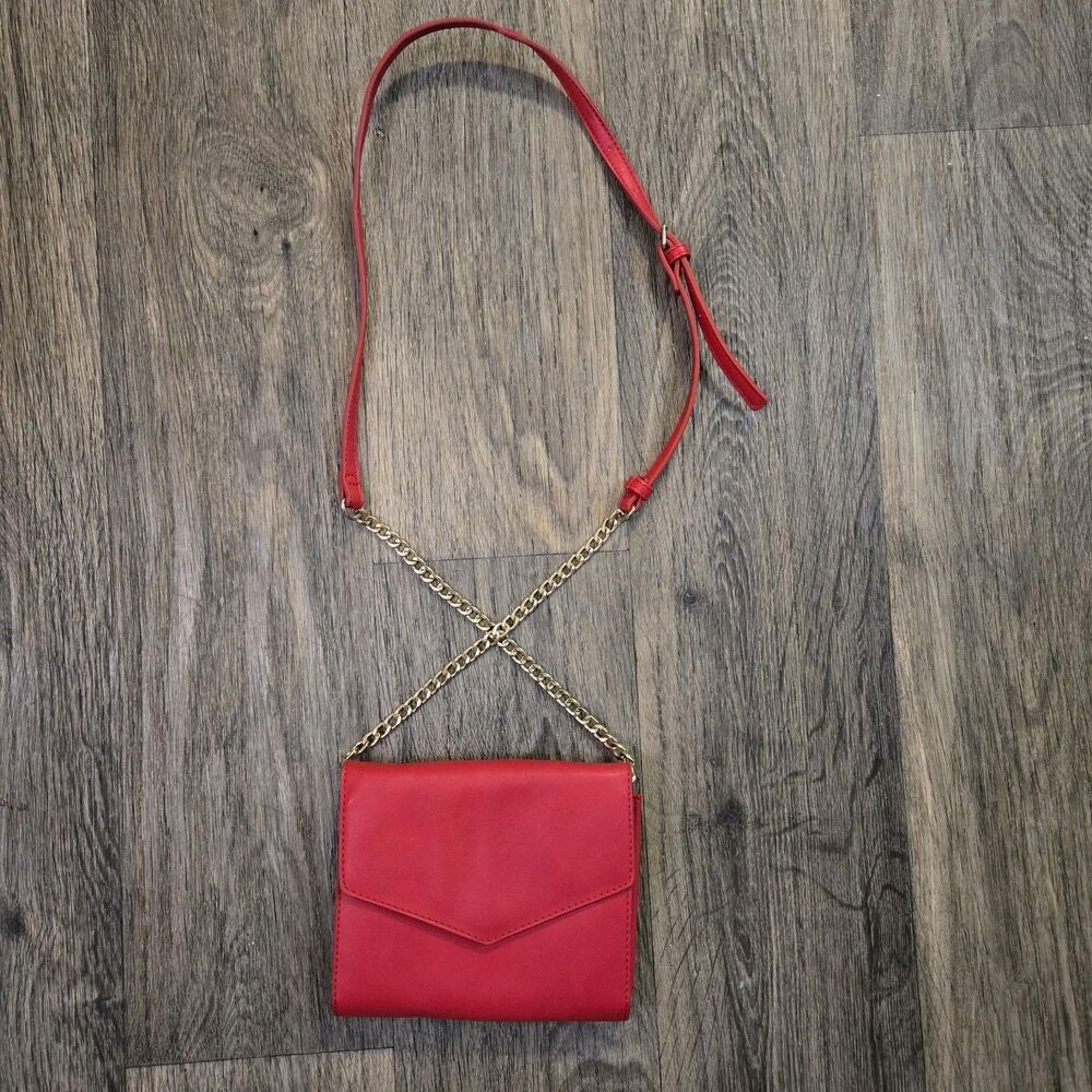 Forever 21 Crossbody Purse Wallet Red Faux Leather, Gold Chain Adjustable Strap